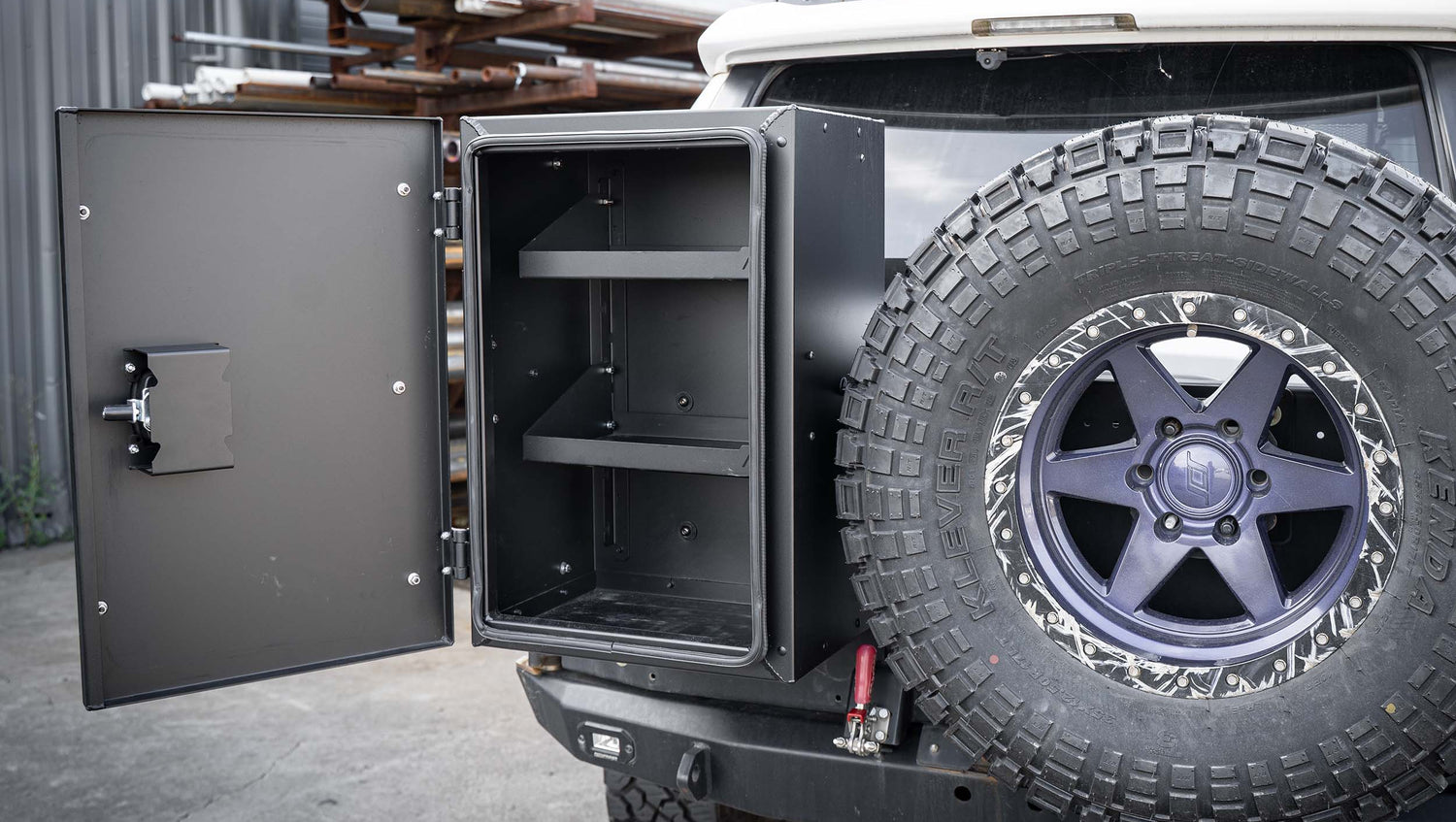 Universal Adventure Storage Box (19x28x15)