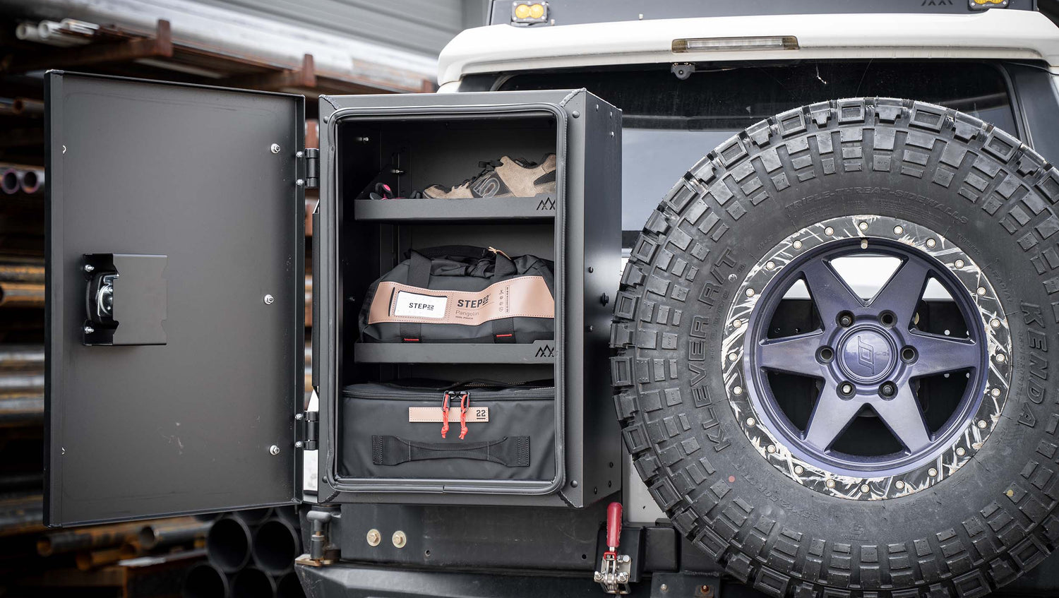 Universal Adventure Storage Box (19x28x15)