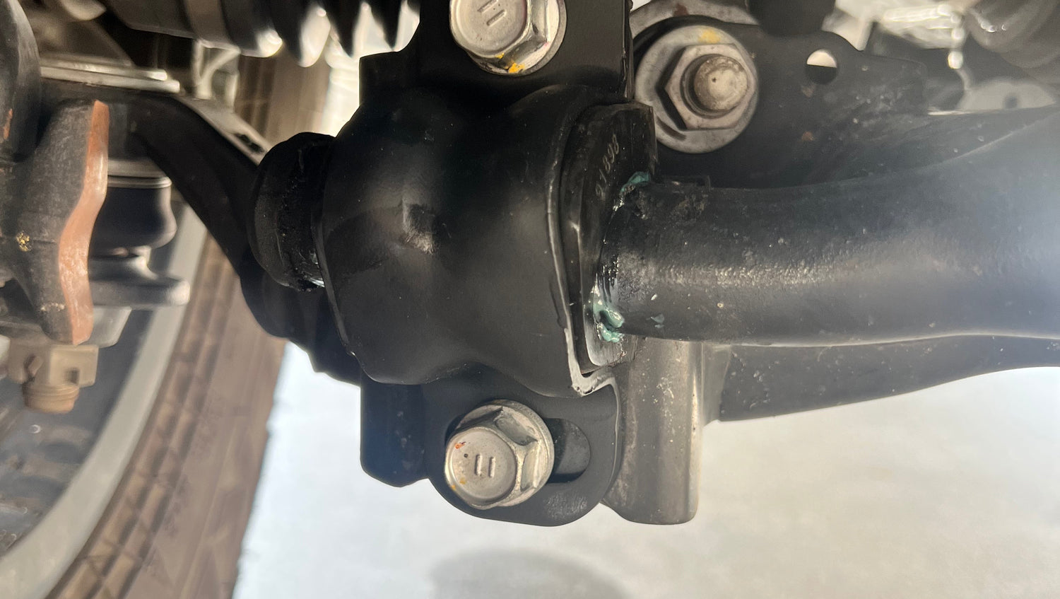 Kdss bushing bracket