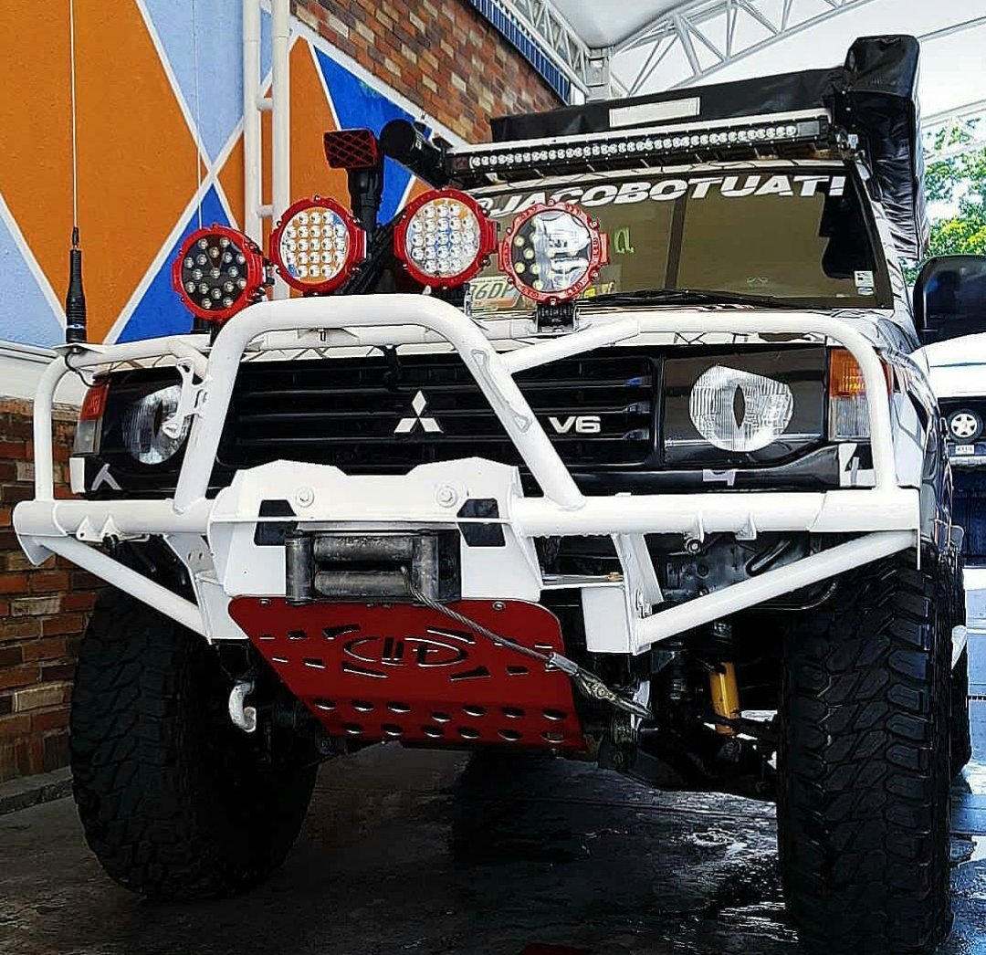 BT4X4 Mitsubishi Montero 2nd Gen rally front bumper