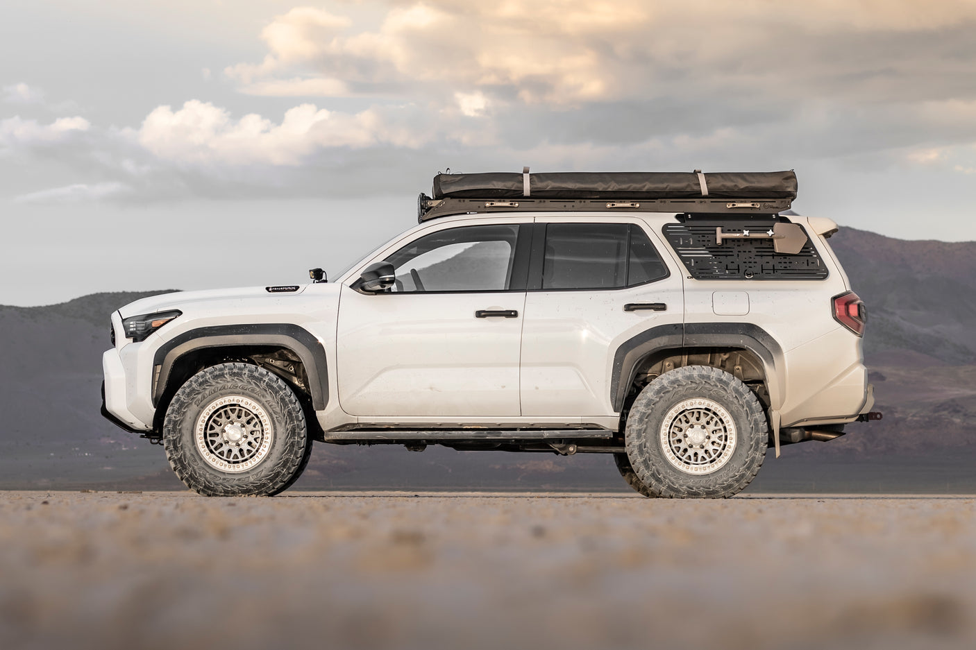 Overland Rock Sliders 6th Gen 4Runner W/ Kickout (2025+)