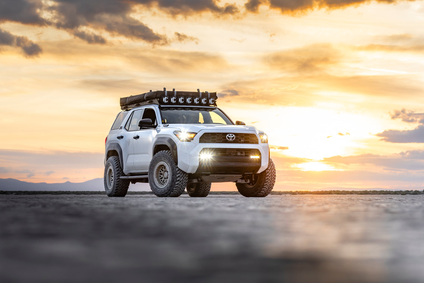 Overland Rock Sliders 6th Gen 4Runner W/ Kickout (2025+)