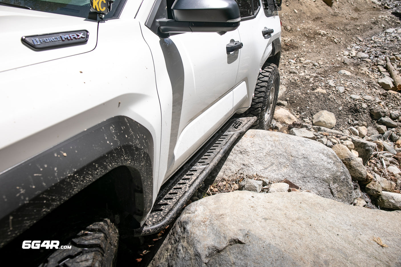 Overland Rock Sliders 6th Gen 4Runner W/ Kickout (2025+)