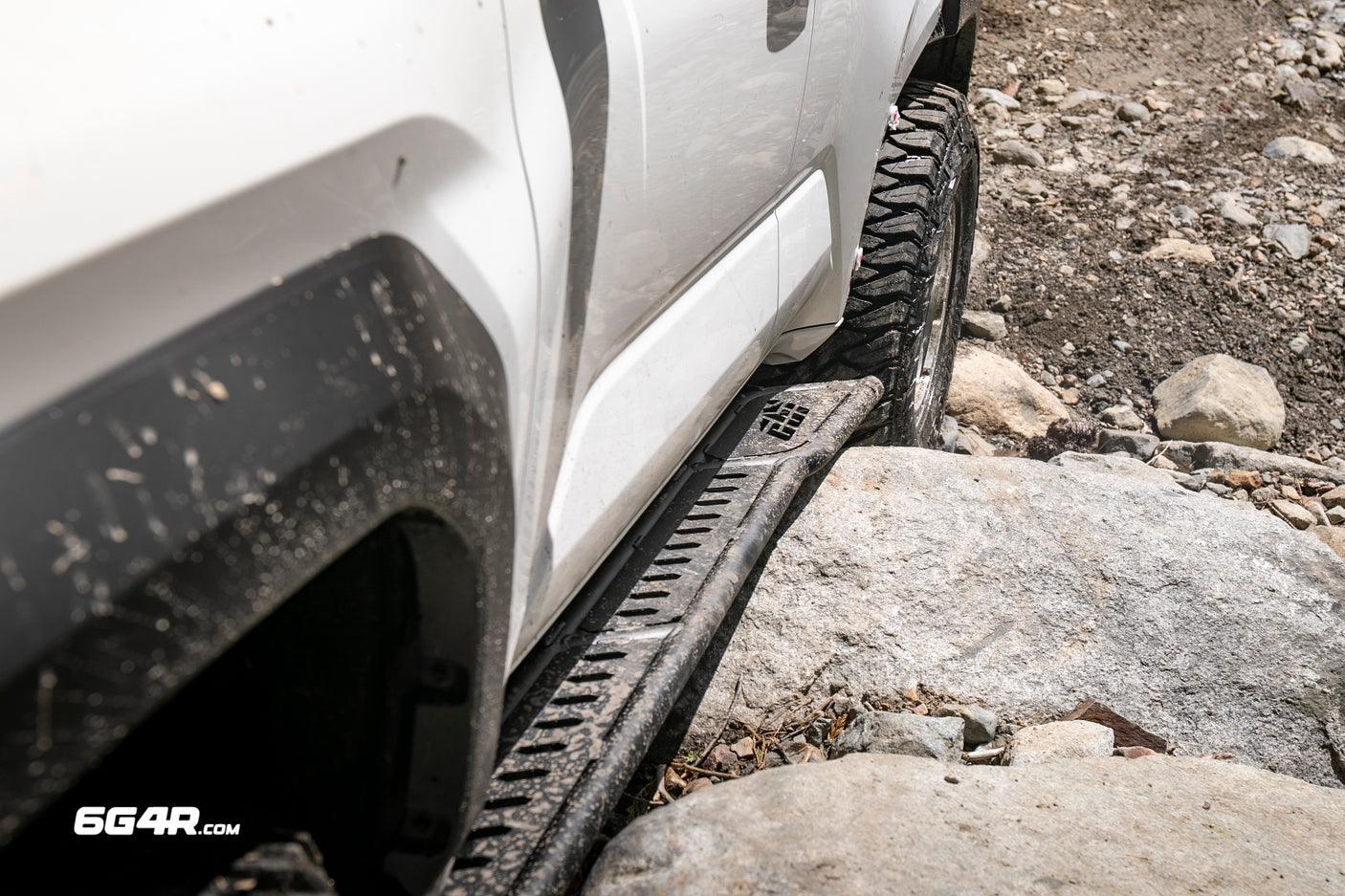 Overland Rock Sliders 6th Gen 4Runner W/ Kickout (2025+)