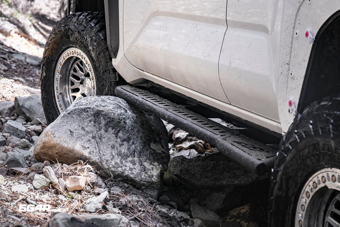 Overland Rock Sliders 6th Gen 4Runner W/ Kickout (2025+)