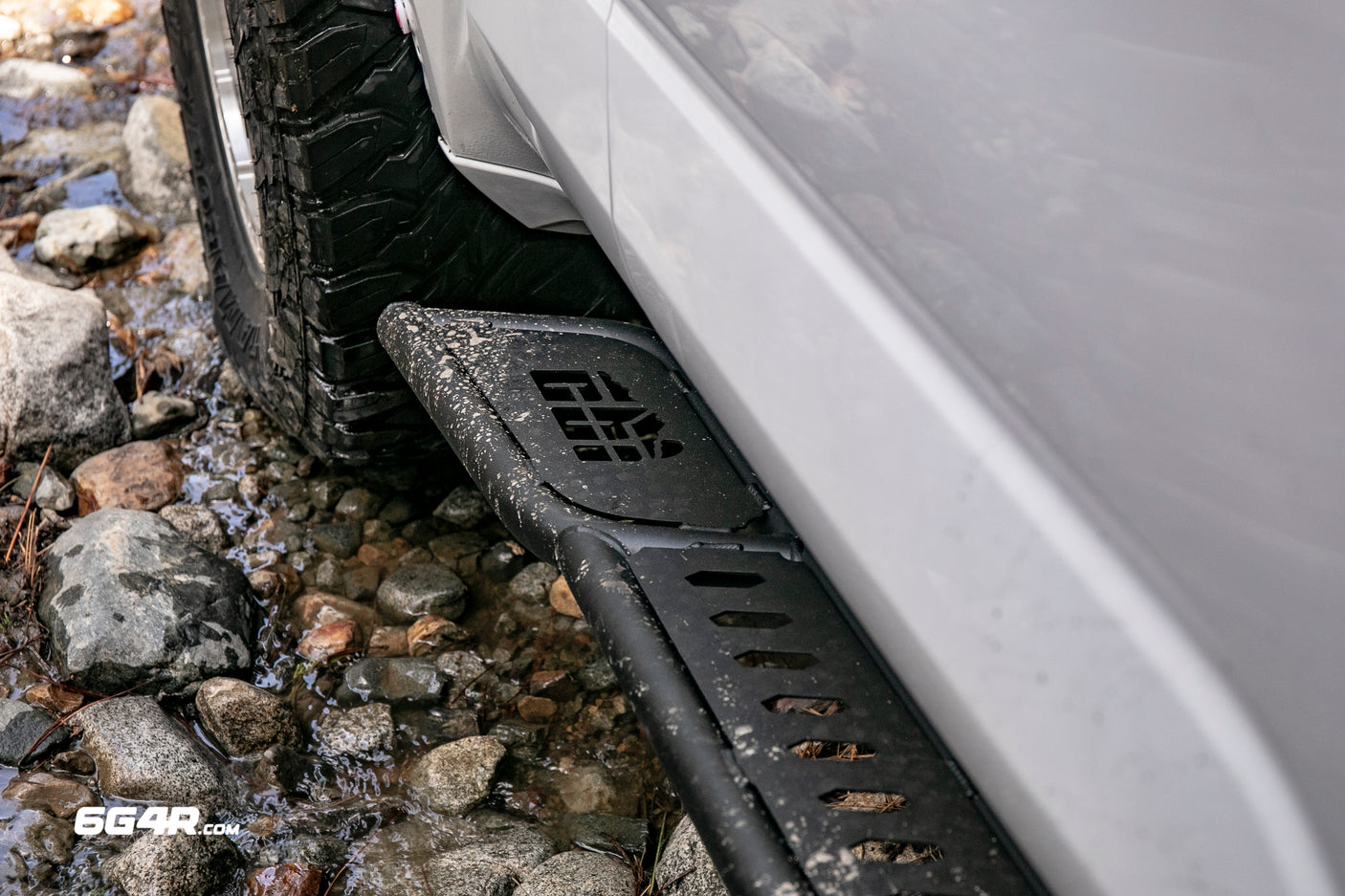 Overland Rock Sliders 6th Gen 4Runner W/ Kickout (2025+)