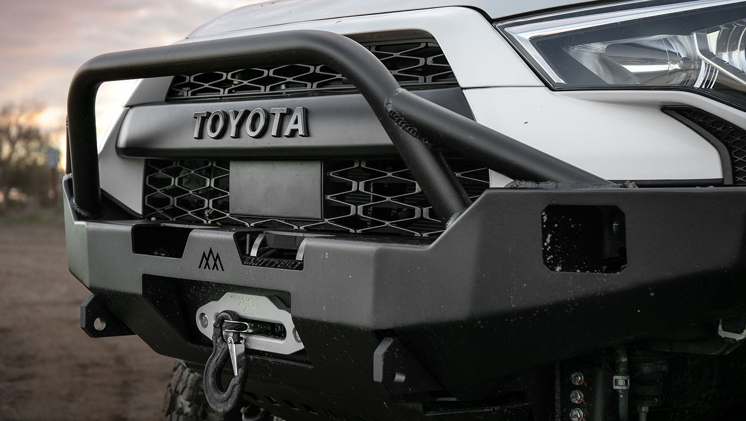 Toyota 4Runner 5th Gen (2010-2024) Hi-Lite Overland Front Bumper [PreRunner Bull Bar]