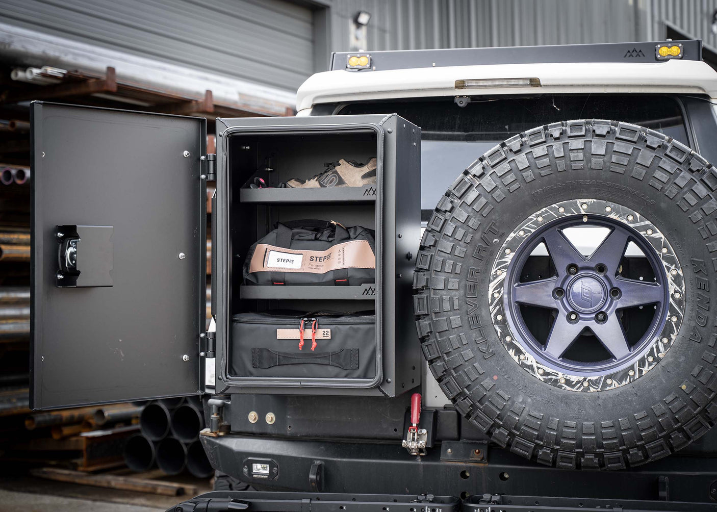 Universal Adventure Storage Box (19x28x15)