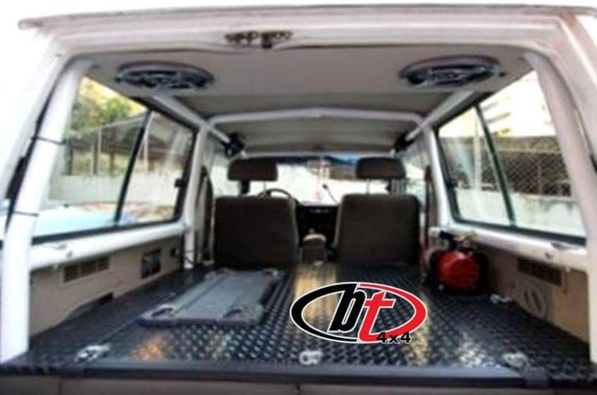 BT4x4 Toyota Land Cruiser 70 series roll cage